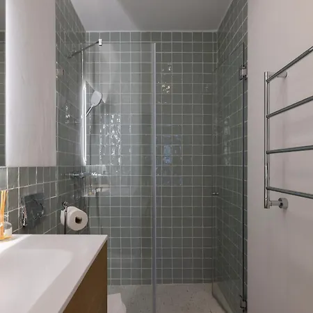 Deco Gem In Center *