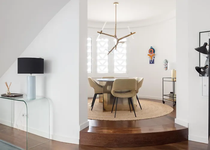 Deco Gem In Center Apartament