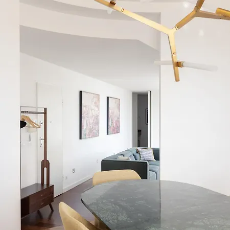 Apartment Deco Gem In Center Lisbon